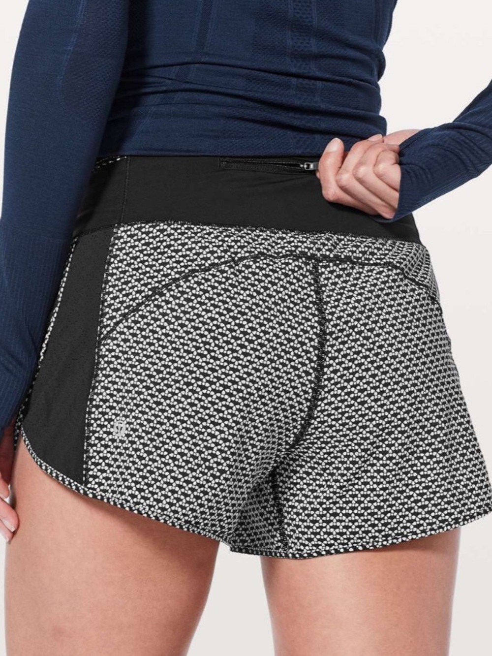 LULULEMON Athletica Real Quick Black and White Shorts, size 6